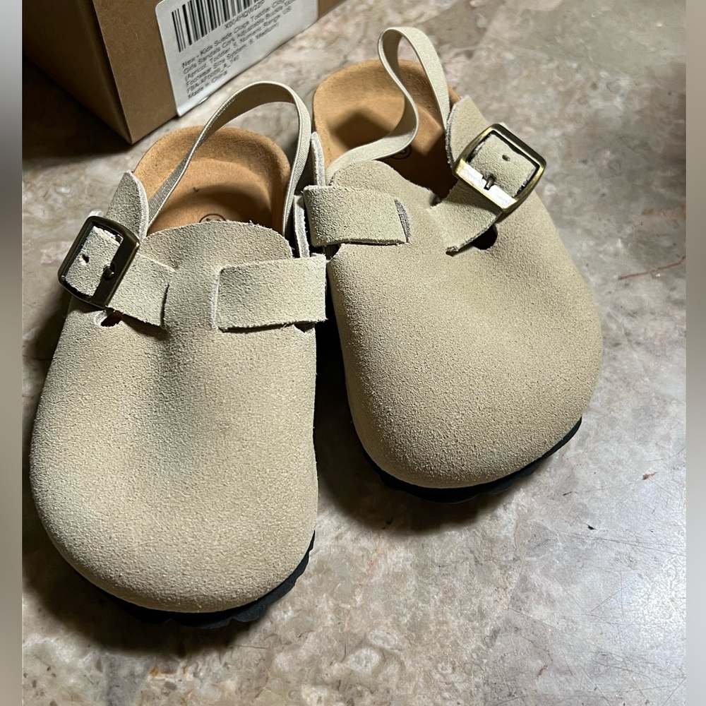 Toddler Clogs with Strap , beige . Size 6C